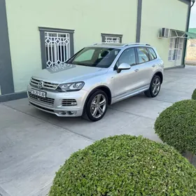Volkswagen Touareg 2014