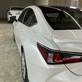 Lexus ES 350 2020