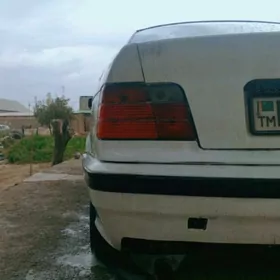 BMW 320 1992