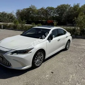 Lexus ES 350 2019
