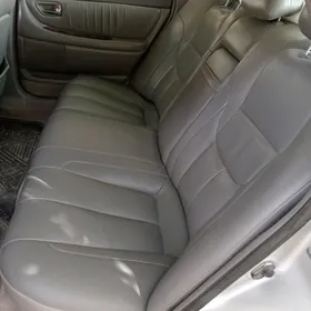Toyota Avalon 2001