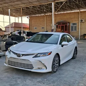 Toyota Camry 2020