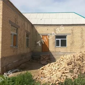 satlyk jaý iskrada