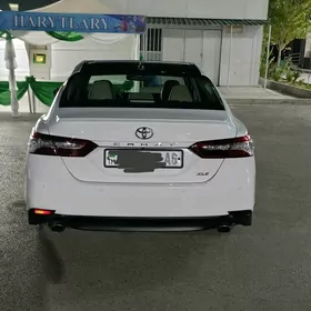 Toyota Camry 2018