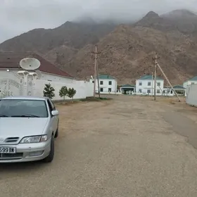 Nissan Primera 1996