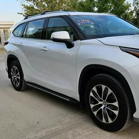 Toyota Highlander 2020