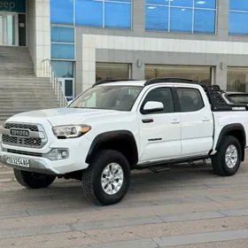 Toyota Tacoma 2021