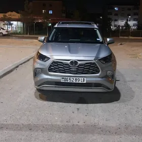 Toyota Highlander 2022