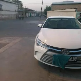 Toyota Camry 2015