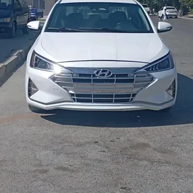 Hyundai Elantra 2020