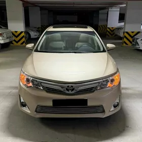 Toyota Camry 2011