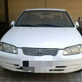 Toyota Camry 1999