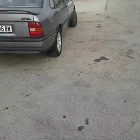 Opel Vectra 1989