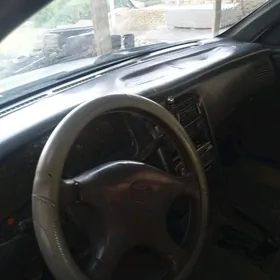 Toyota Corona 1995