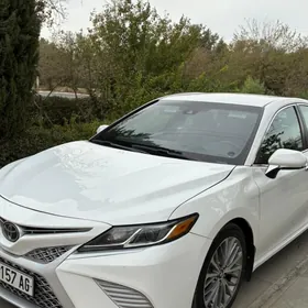 Toyota Camry 2018