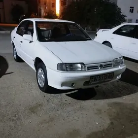 Nissan Primera 1995