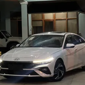 Hyundai Elantra 2025