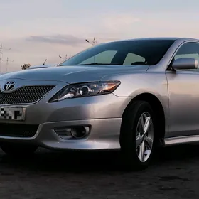 Toyota Camry 2011