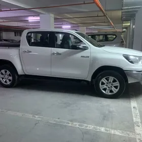 Toyota Hilux 2017