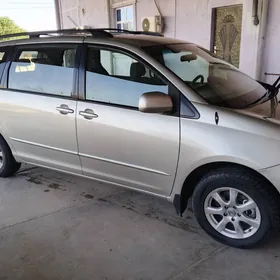 Toyota Sienna 2005