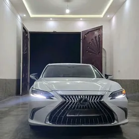Lexus ES 350 2022