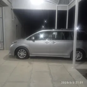 Toyota Sienna 2017