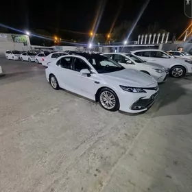Toyota Camry 2018