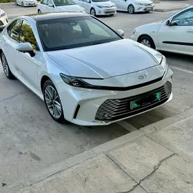 Toyota Camry 2024