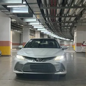 Toyota Camry 2023