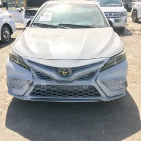 Toyota Camry 2020