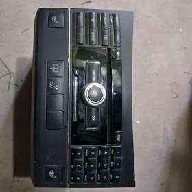 E350 Mersedes Magnitafon