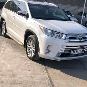 Toyota Highlander 2018
