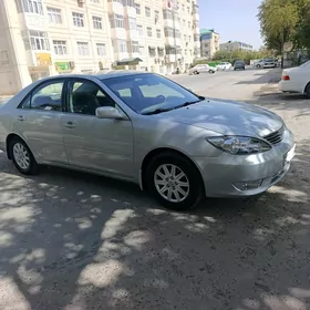 Toyota Camry 2004