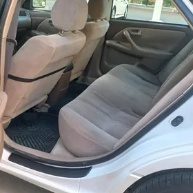 Toyota Camry 2001