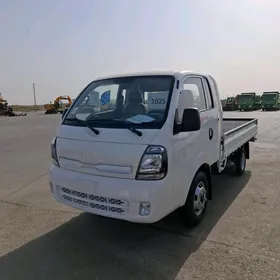 Kia Bongo 2025