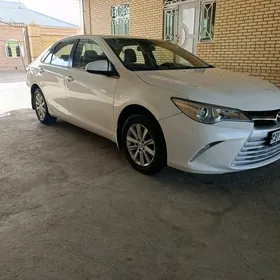 Toyota Camry 2016