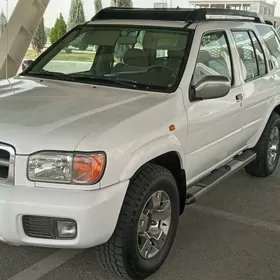 Nissan Pathfinder 2000