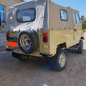 UAZ Profi 1993