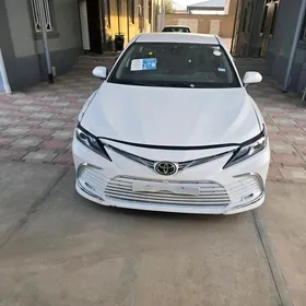 Toyota Camry 2022