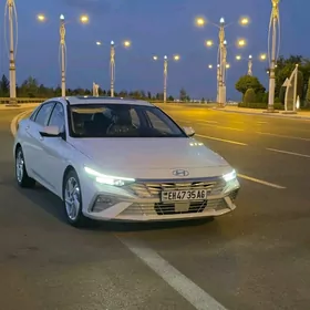 Hyundai Elantra 2025