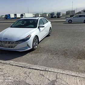 Hyundai Elantra 2021