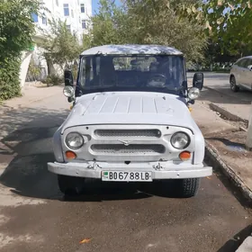UAZ 469 2000