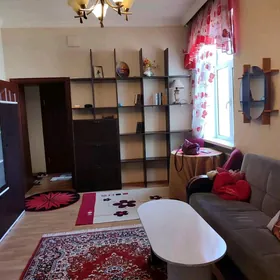 продам 1 комнатную 2 парк