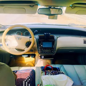 Toyota Avalon 2000