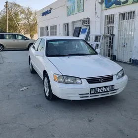 Toyota Camry 1998