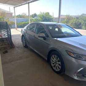Toyota Camry 2020