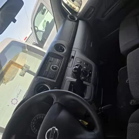 Nissan Urvan 2020