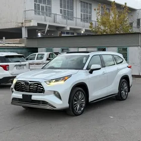 Toyota Highlander 2020