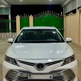 Toyota Camry 2020