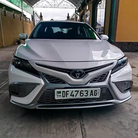 Toyota Camry 2022